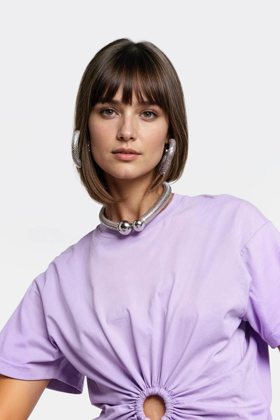 Stylish purple cropped tee designed for a modern and relaxed silhouette.