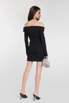 Chic mini dress made from lightweight polyester crepe fabric.