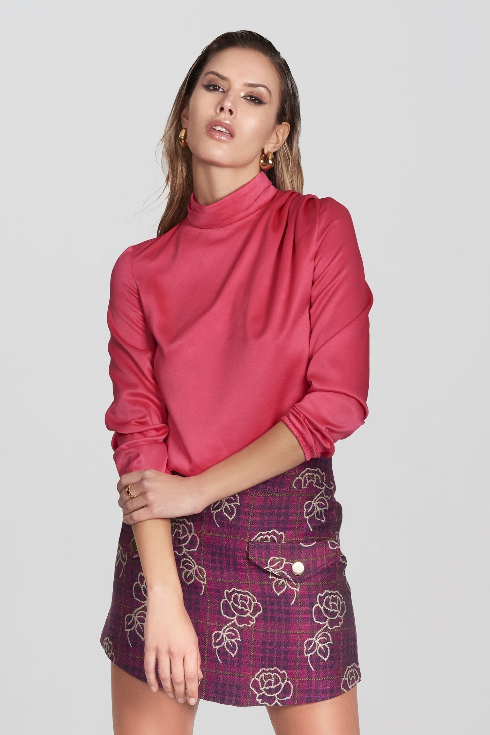 Fuchsia checkered jacquard skirt with gold button accents